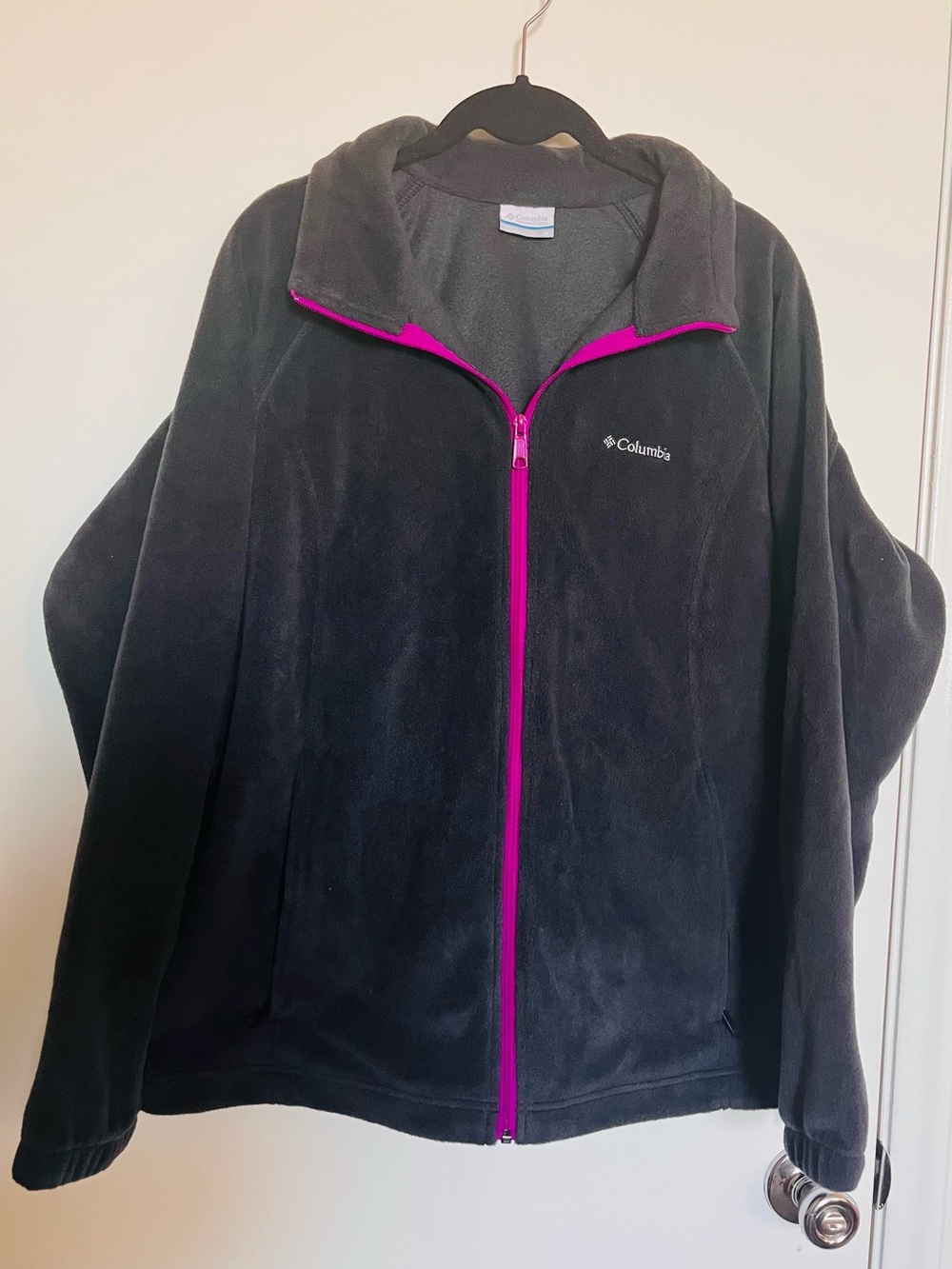 Columbia Black Fleece Jacket Cozy with Magenta Trim Size 1X A10